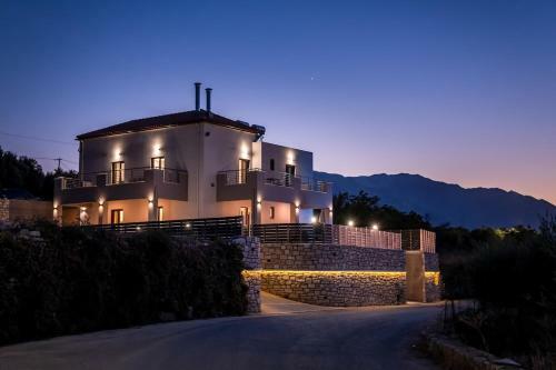 Villa Karouzo - With Private Pool