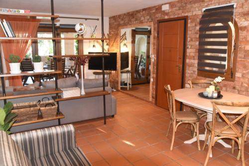 Apartment With Garden 20 Meters From The Beach
