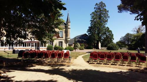 Hotel H�tel La Ferri�re