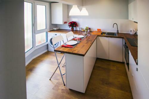 Apartamento A Duplex Appartment (90m2) In The Forum Mall Area