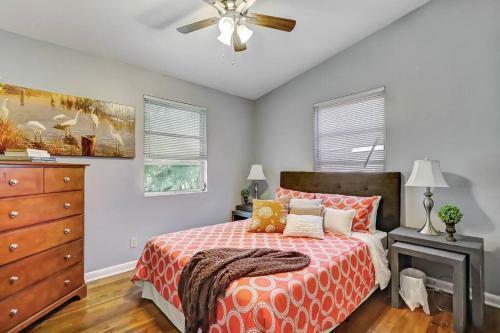 Entire 3 Bedroom Home With Free Parking