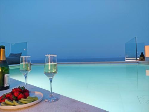 Villa Sea & Cliff Luxury Suites By Corfuescapes
