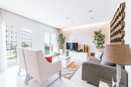 Luxury Apartment With Views