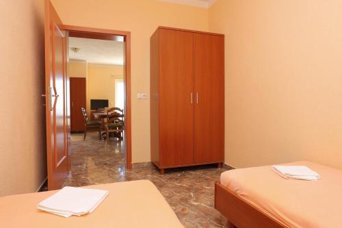 Apartments With A Parking Space Seget Vranjica, Trogir - 18138