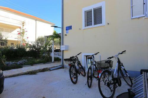 Apartments With A Parking Space Seget Vranjica, Trogir - 18138