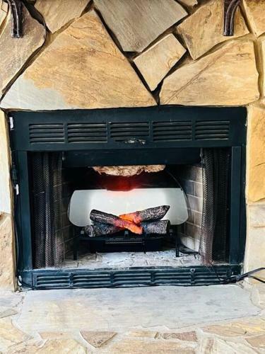 New!creek Front Cabin W/ Kingbed/firepit/fireplace
