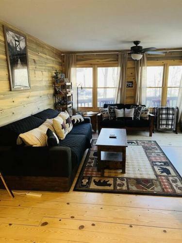 New!creek Front Cabin W/ Kingbed/firepit/fireplace