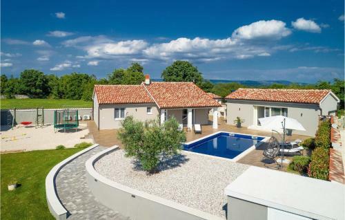 Two-bedroom Holiday Home In Filipana