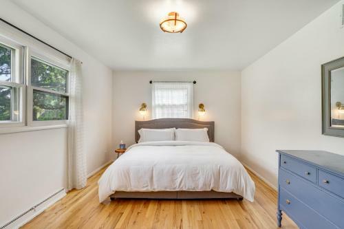 Brilliant & Spacious Home By Historic Train Depot