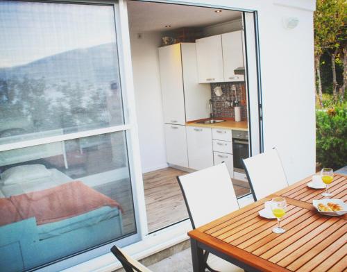 O Sole Apartment With Private Beach