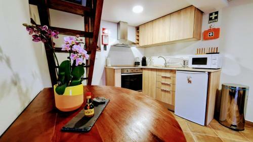 Casa Catraia Gondramaz No Pulm�o Da Serra Da Lous�