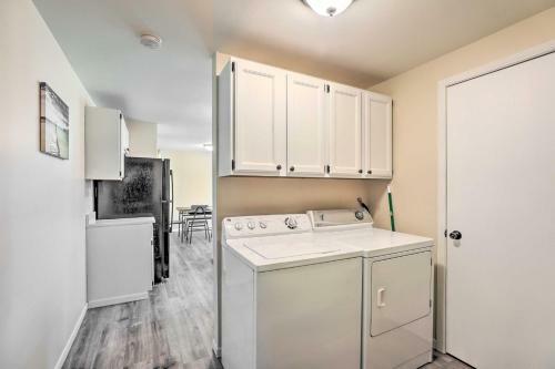 Renovated Home With Deck, Steps To State Park!