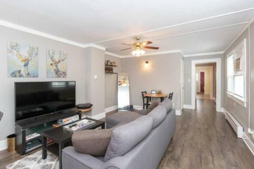 Apartamento King Bed, Garfield Park , Red Line, Downtown Indy!