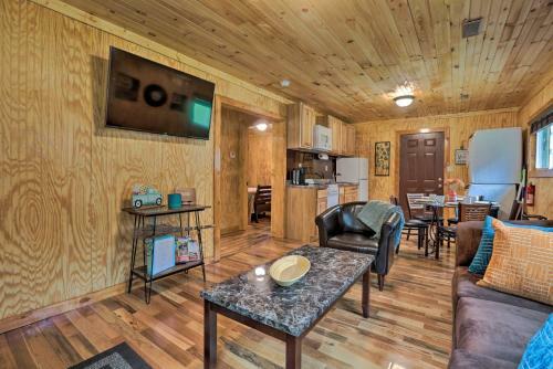 Beattyville Cabin About 24 Mi To Red River Gorge!