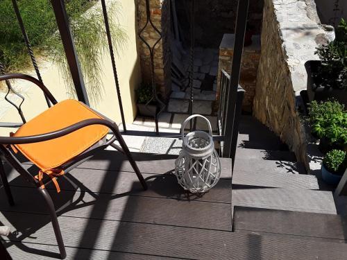 Apartamento Ermoupolis 1834 Traditional Stone Yard House