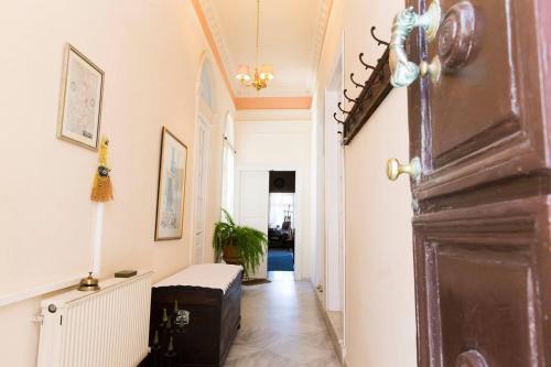 Apartamento Ermoupolis 1834 Traditional Stone Yard House