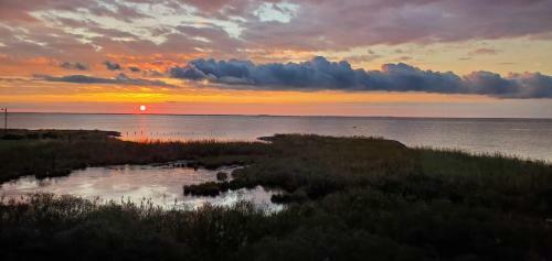 Round House -- Panoramic Views -- Chesapeake Bay