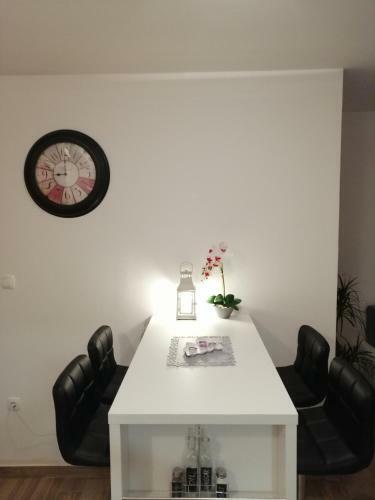 Cosy Apartment Road A6