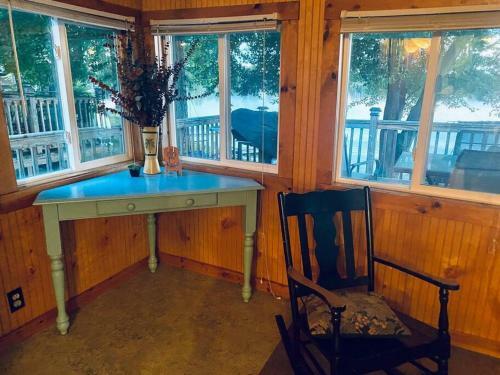 Cottages On Sand Lake - The Lakeside Cabin