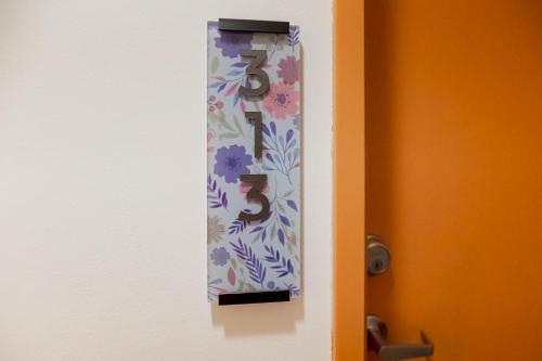 Upscale 2 Bedroom Stay With Rooftop Pool And Hot Tub! 313