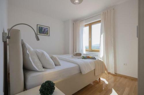 Luxury Villa Melita With Heated Pool
