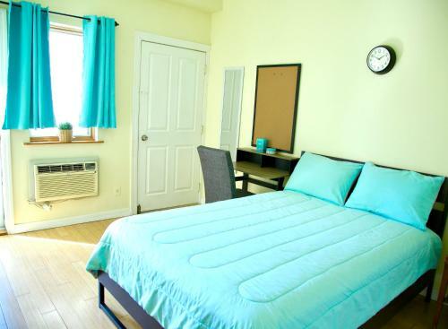 Modern Brighton Room-with Balcony-5min To Beach-separate Entrance