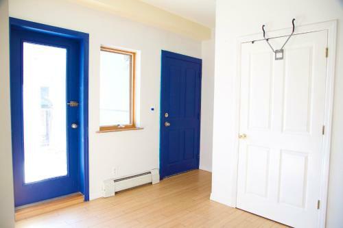 Modern Brighton Room-with Balcony-5min To Beach-separate Entrance