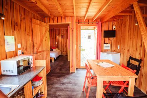 Hotel Les Volca'lodges De Tournebise