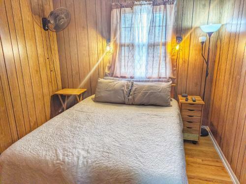 Perfect Poconos Getaway With Hot Tub & Game Room!