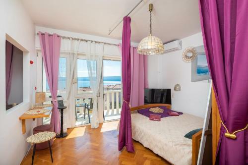 Golden View Apartment