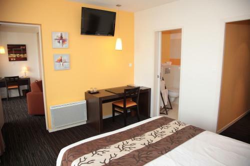 Hotellerie Les Brisants , Restaurant J M Perochon