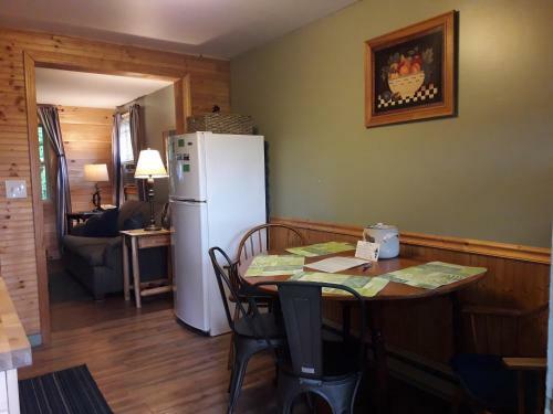 Valley Brook Cottages And Cabins