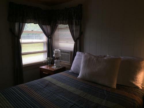 Valley Brook Cottages And Cabins