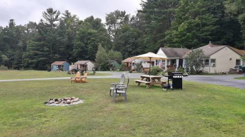 Valley Brook Cottages And Cabins