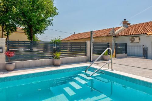 Holiday House Sea Valley