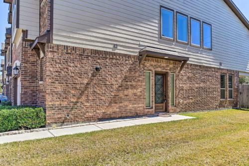 Quiet Rosenberg Home With Yard Less Than 4 Mi To Dtwn