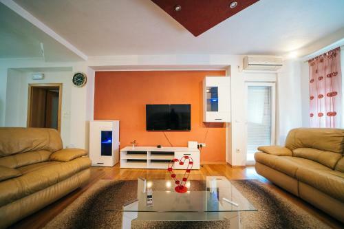 Four Bedroom Holiday Home Imotski