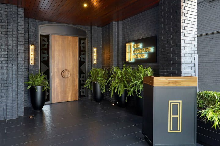 Comfort Hotel Downtown