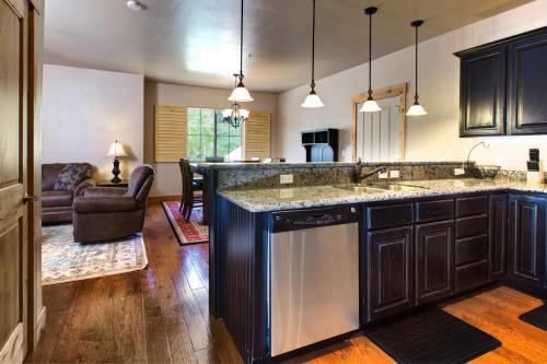 Bear Hollow Village Unit 1202