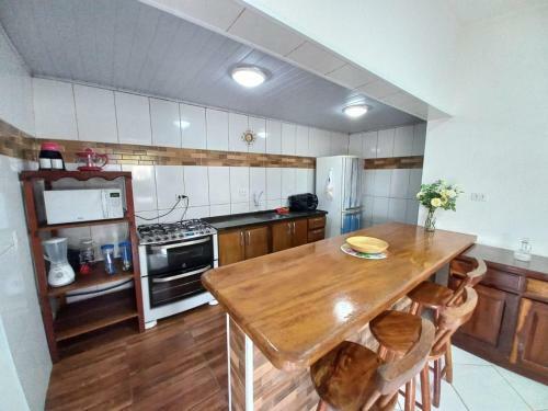 Casa 23 No Bairro Do Maitinga A 500m Da Praia