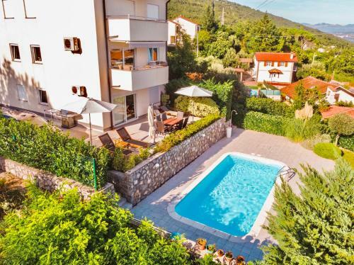 Apartment Mauro With Panoramic Sea View And Pool Opatija