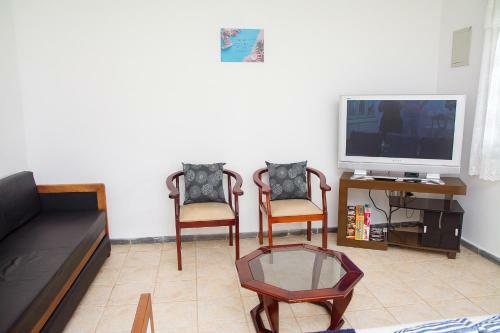 Excelente Casa Com Piscina Em Indaia, Bertioga Sp
