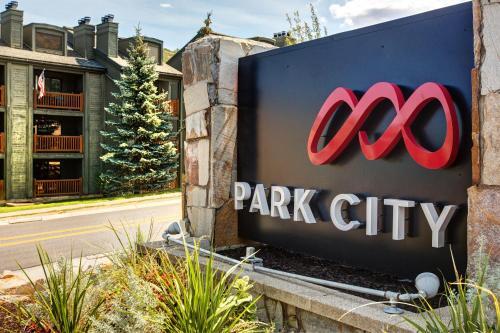 Powder Pointe Condominiums 105a