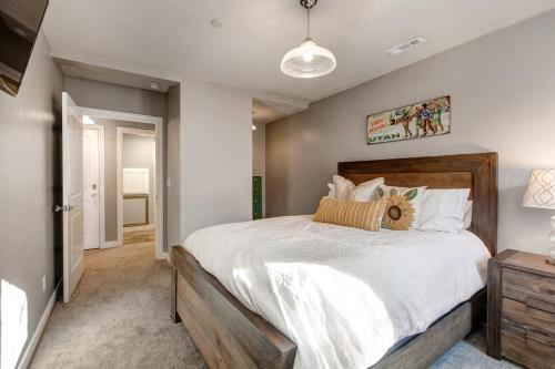Ontario Manor B