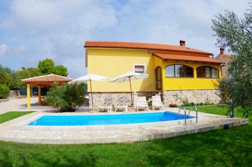 House Sandi, Village Jur?i?i