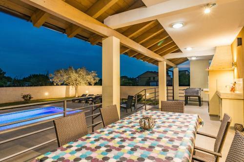Impressive Luxury Villa With Private Heated Pool -villa Dija