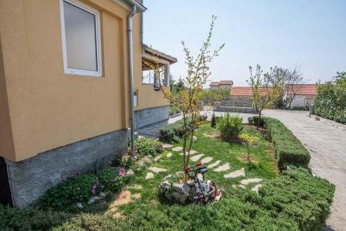 Apartment In Kakma/biograd Riviera 40380