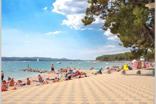 Peaceful Villa Fioretta With Relaxing Pool