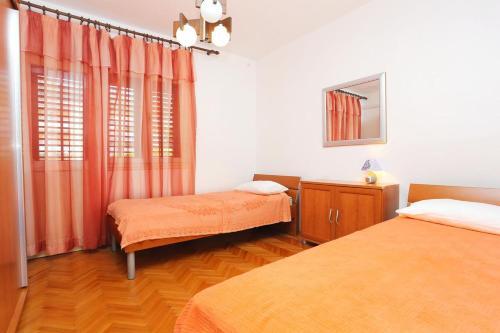 Apartments By The Sea Sumpetar, Omis - 18286