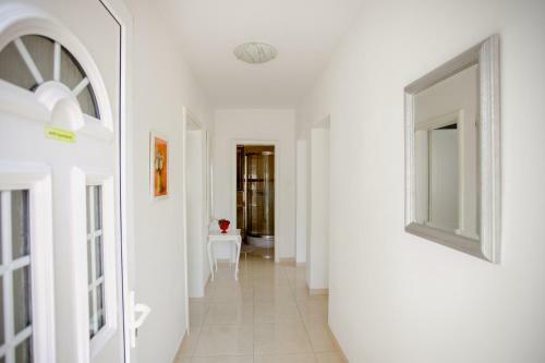 Big Group Apartment , Next To The Beach